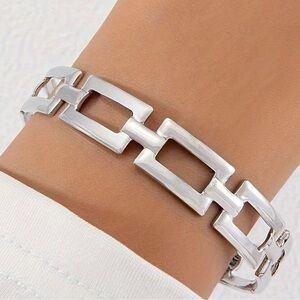 1-Alloy Cuff Silver Geometric Hollow-out Link Bracelet